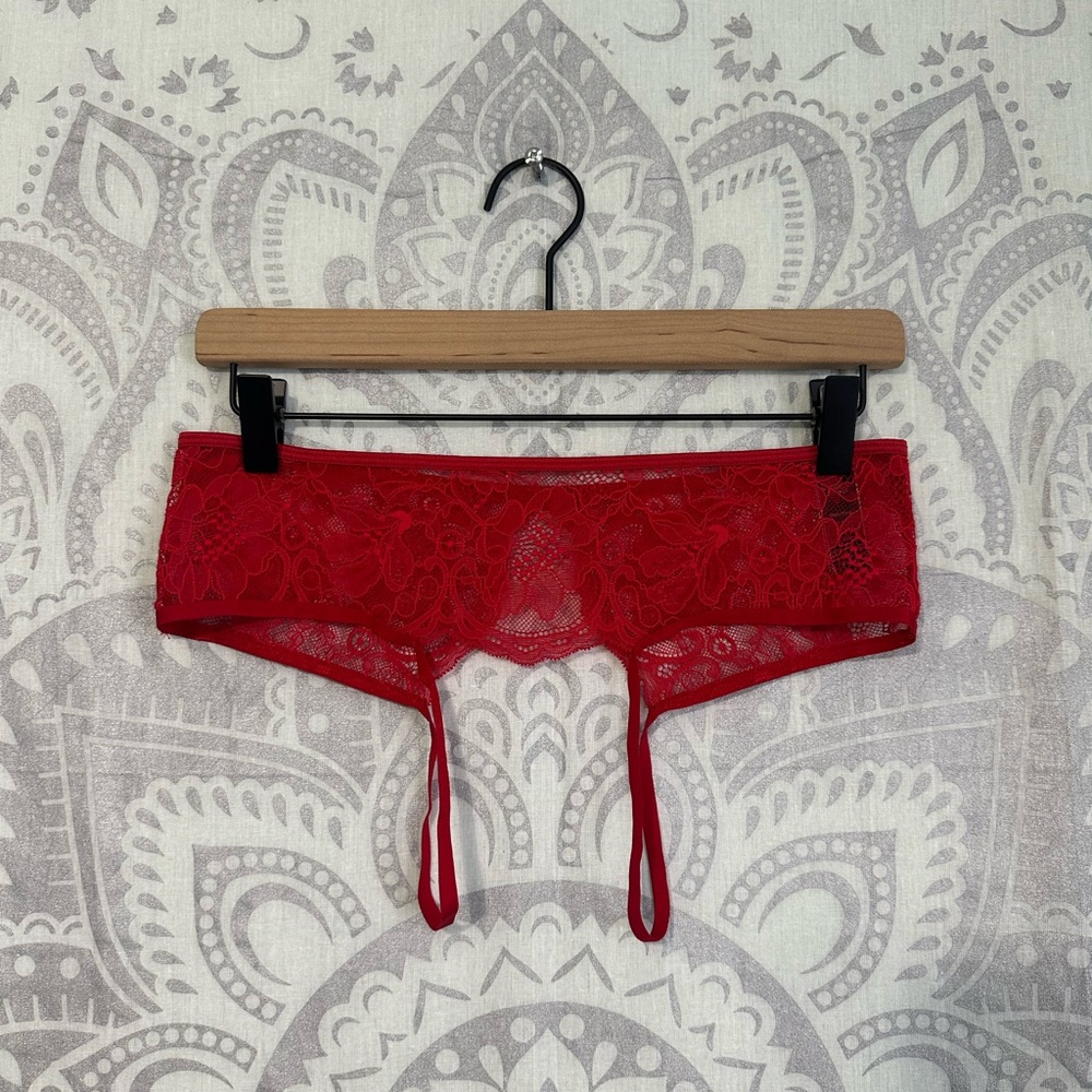 New $29 Victoria Secret Mesh Lace Very Sexy Cheeky Red Ouvert Crotchless Open M